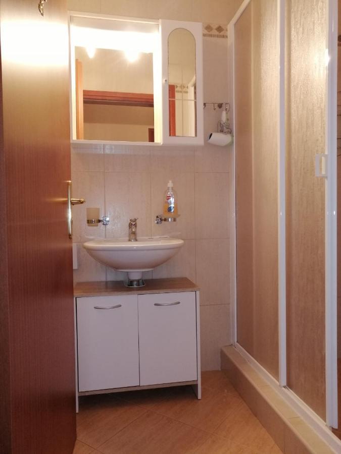 T&D Apartmani Pula Buitenkant foto