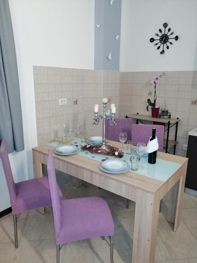 T&D Apartmani Pula Buitenkant foto