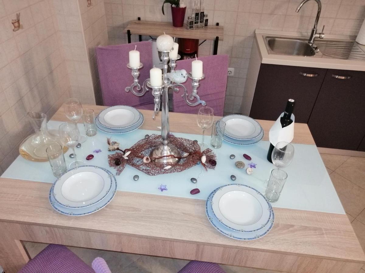 T&D Apartmani Pula Buitenkant foto