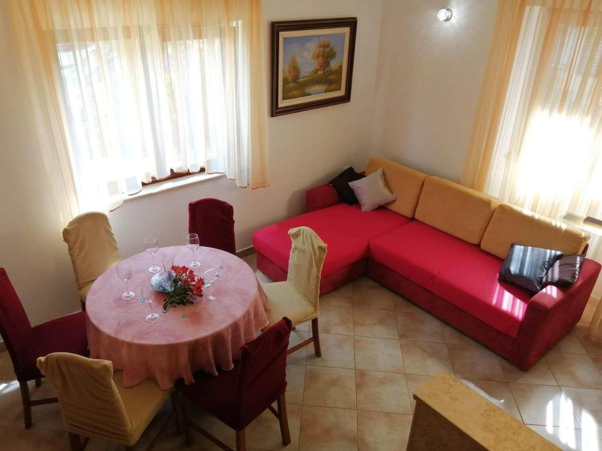 T&D Apartmani Pula Buitenkant foto