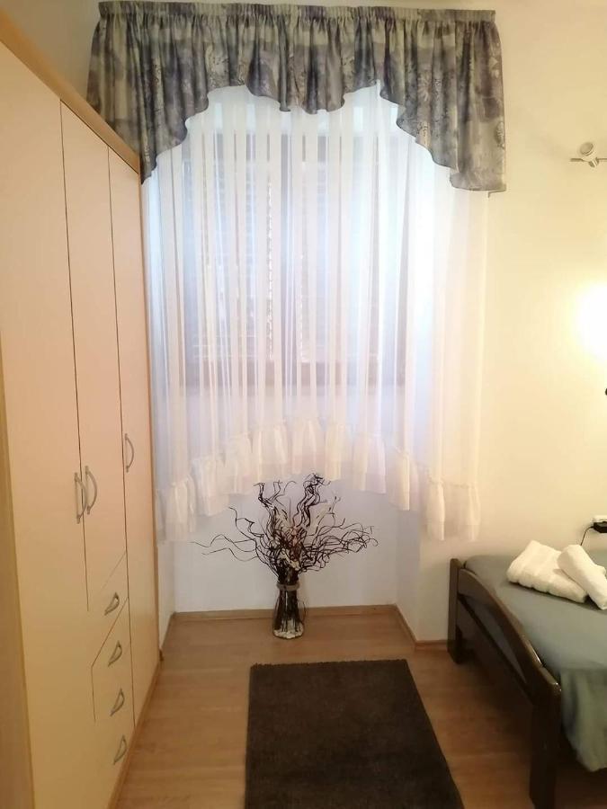 T&D Apartmani Pula Buitenkant foto